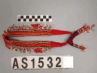 藏品(珠飾額帶)的圖片